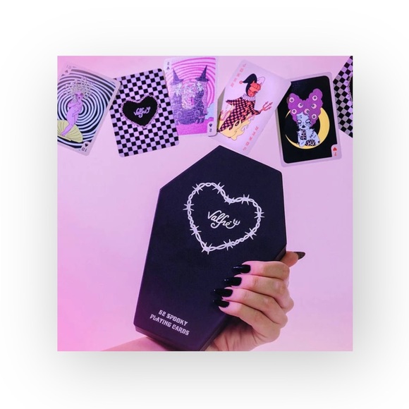 Deadstock: new Valfre 🂱 Spooky Playing Cards 🂱 Ltd Ed Halloween 🂱 Coffin Box - Picture 3 of 17